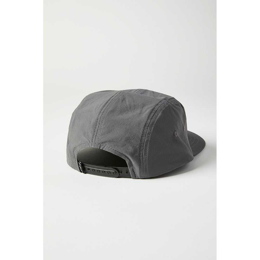 FOX, FOX BADGE 5 PANEL HAT [PEWTER]